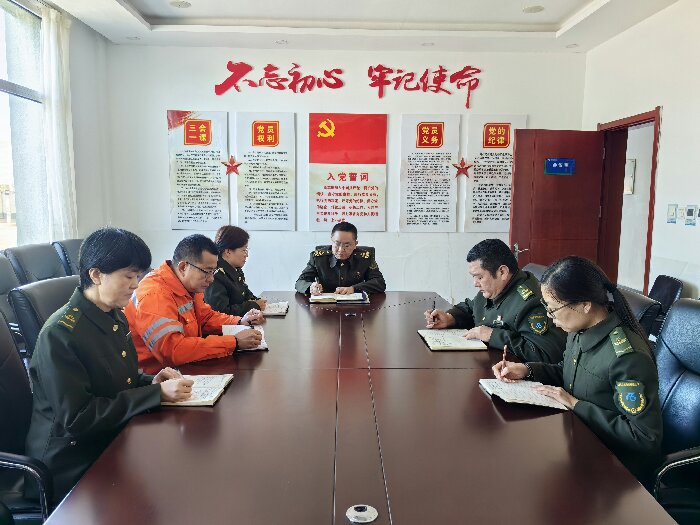 Cache_-63cde7d48a6ba82e.jpg Cache_-63cde7d48a6ba82e.jpg