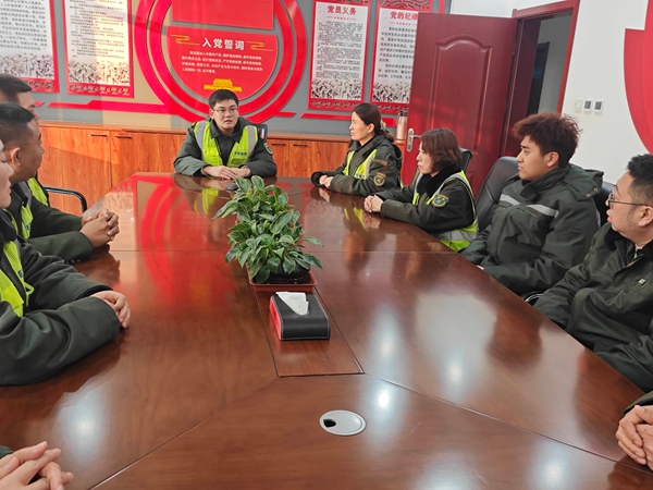 堅守暢途護新程 保定收費站元旦保通保暢圓滿收官(霍春曉)_副本.jpg 堅守暢途護新程 保定收費站元旦保通保暢圓滿收官(霍春曉)_副本.jpg